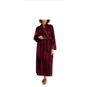Robe Charter Club Super soft robe wine color.